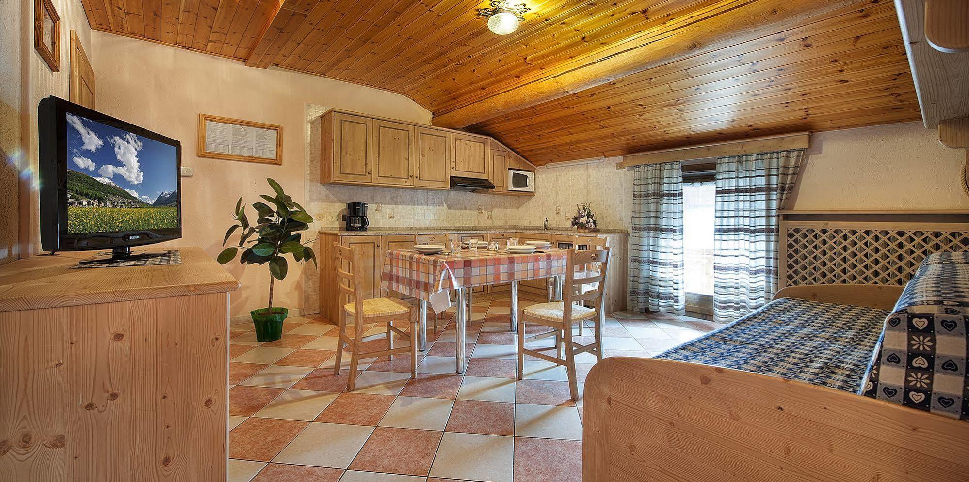 Baita Carosello Apt 4 By Livigno Accomodation Екстер'єр фото